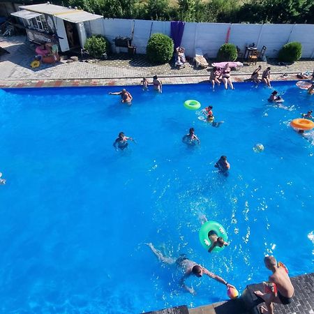 Hotel & Restaurant Complex Hap-Ok Brodki Ngoại thất bức ảnh