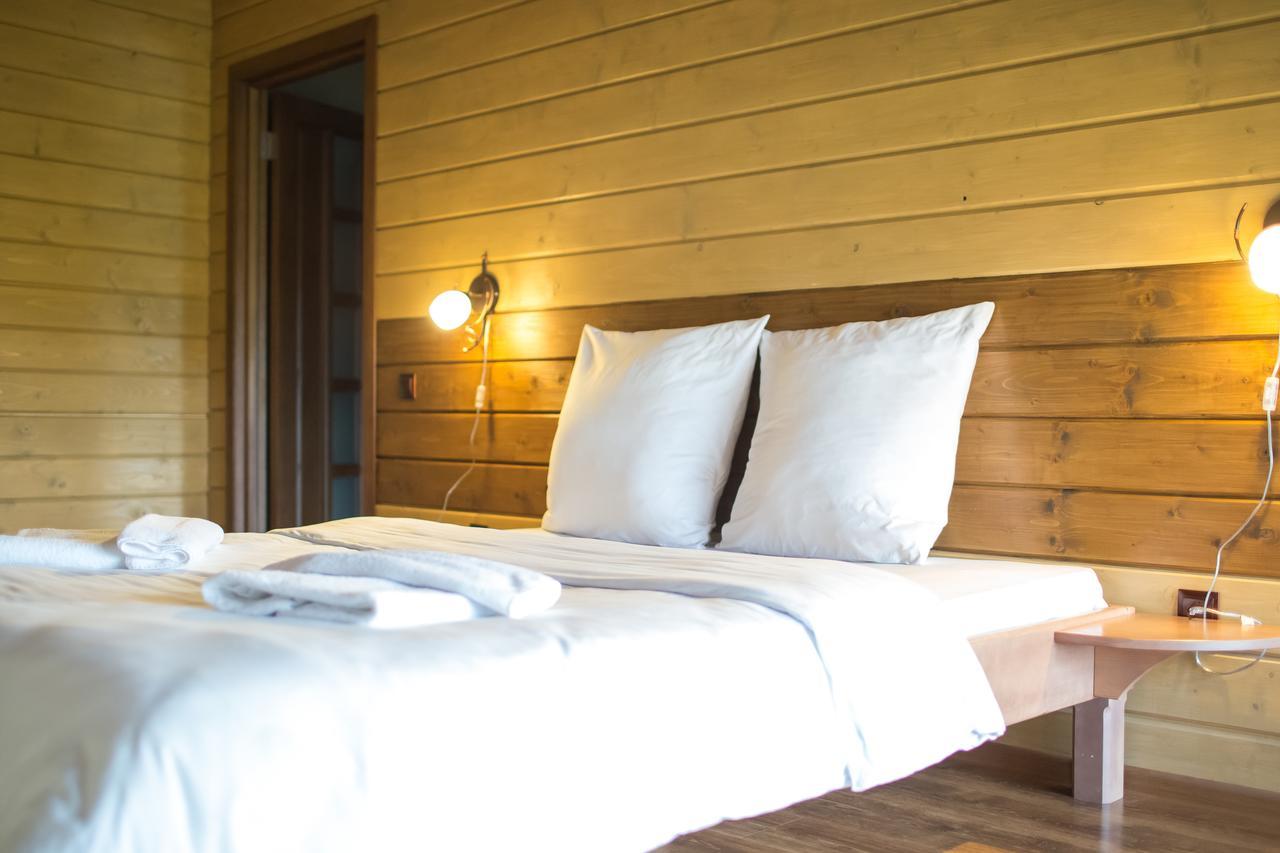 Hotel & Restaurant Complex Hap-Ok Brodki Ngoại thất bức ảnh